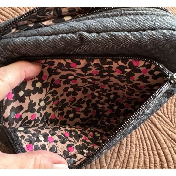 VERA BRADLEY - EUC Iconic Medium Cosmetic Bag/Travel Case in Blue/Grey Denim - Picture 4 of 11